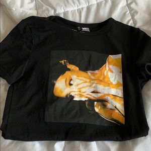 Ariana Grande H&M t shirt